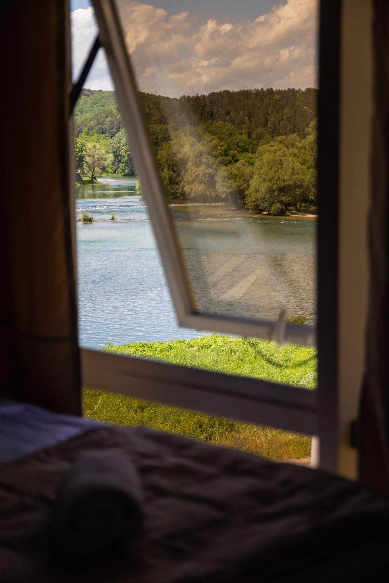 Motel New Sanatron Bosanski Novi Zewnętrze zdjęcie