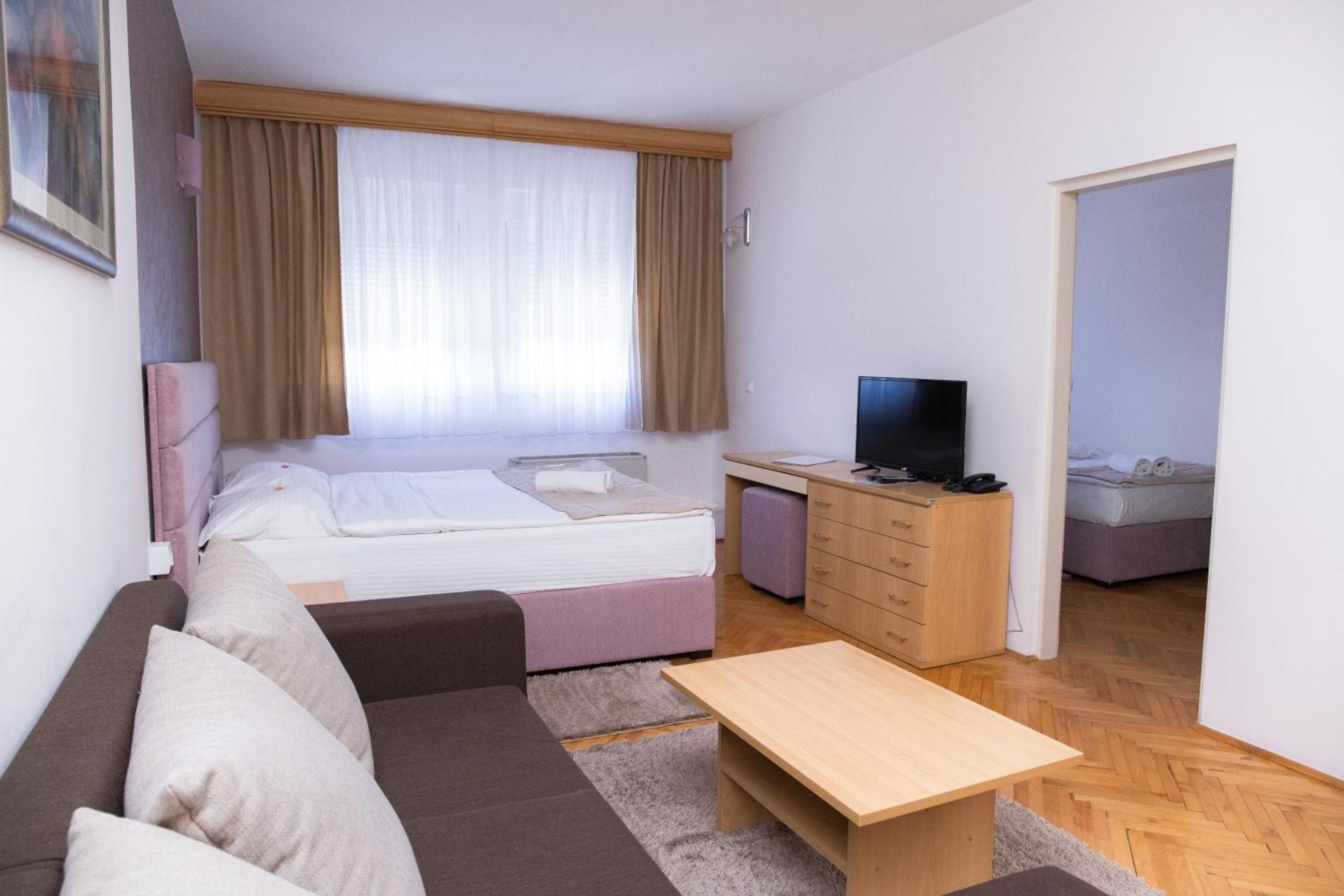 Motel New Sanatron Bosanski Novi Zewnętrze zdjęcie