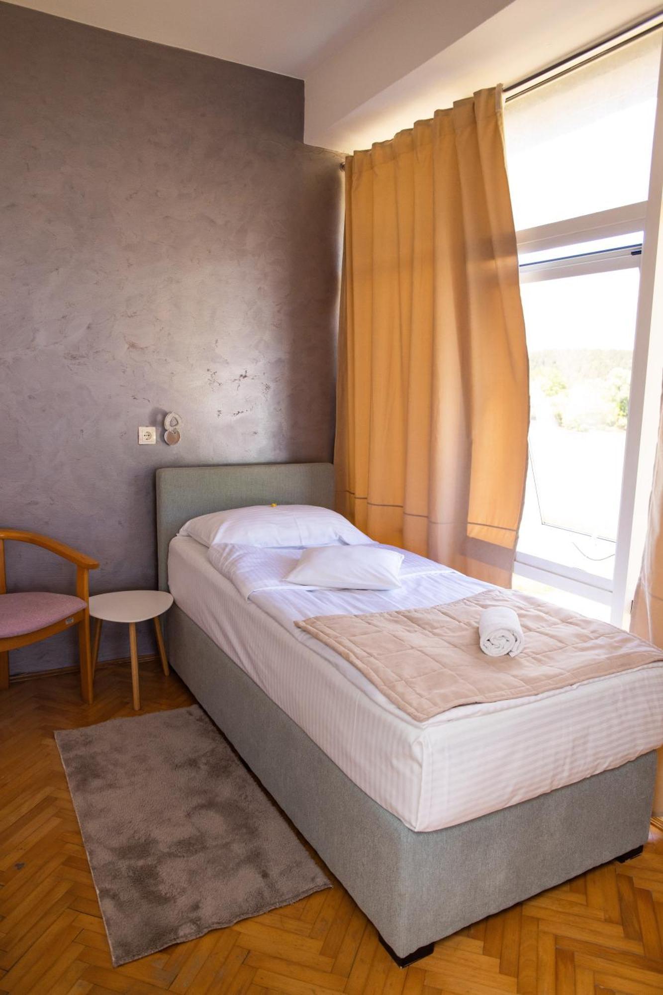 Motel New Sanatron Bosanski Novi Zewnętrze zdjęcie
