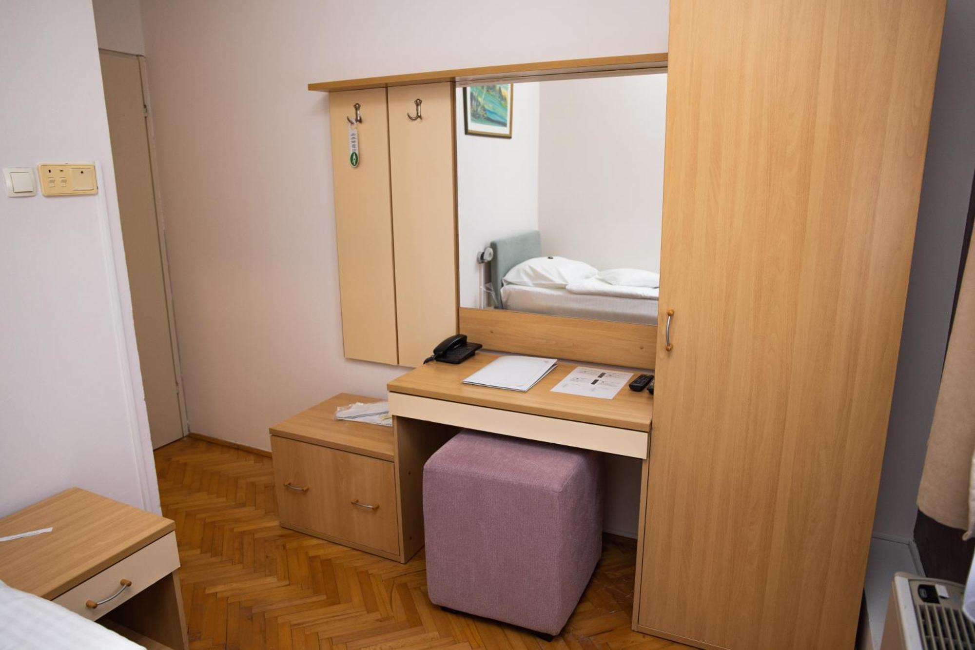 Motel New Sanatron Bosanski Novi Zewnętrze zdjęcie