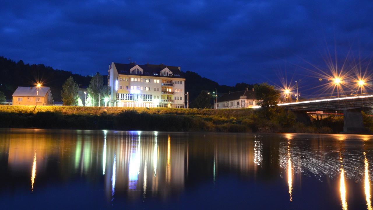 Motel New Sanatron Bosanski Novi Zewnętrze zdjęcie